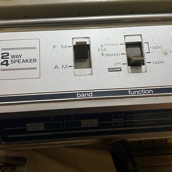 GF-4646 Silver Portable Boombox - Picture 7 of 15